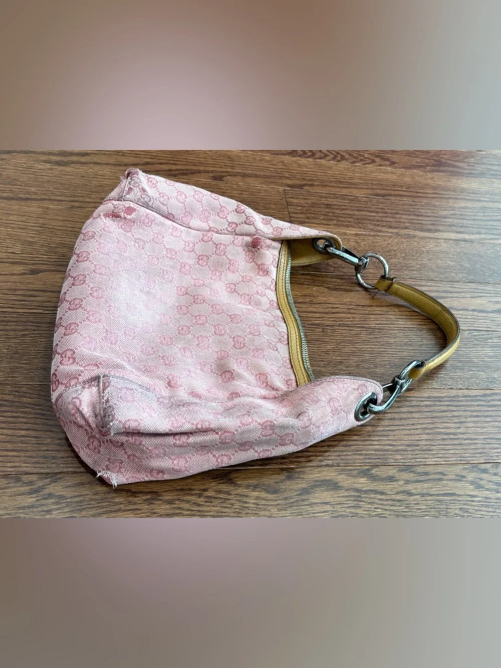 Authentic Gucci bag - Picture 9 of 15